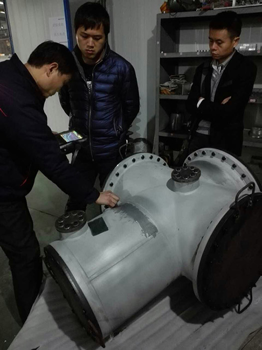 客戶(hù)檢查我公司GIS殼體超聲波探傷。